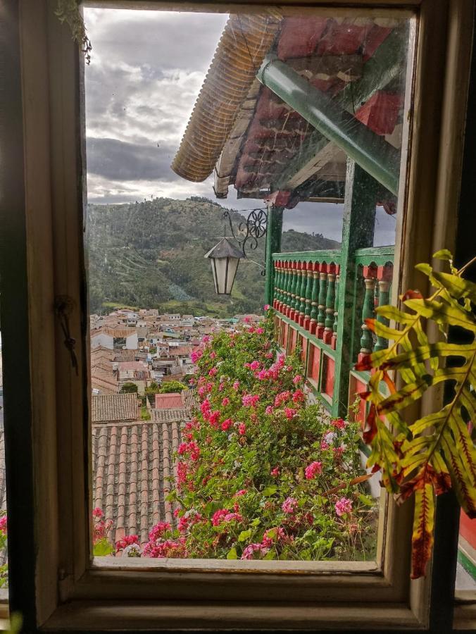 Hotel Porton De Oceta Mongui Bagian luar foto