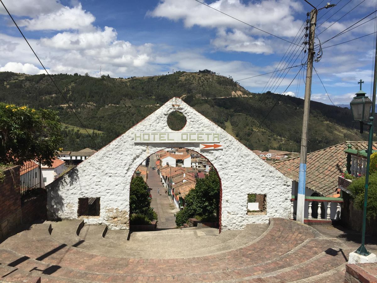 Hotel Porton De Oceta Mongui Bagian luar foto