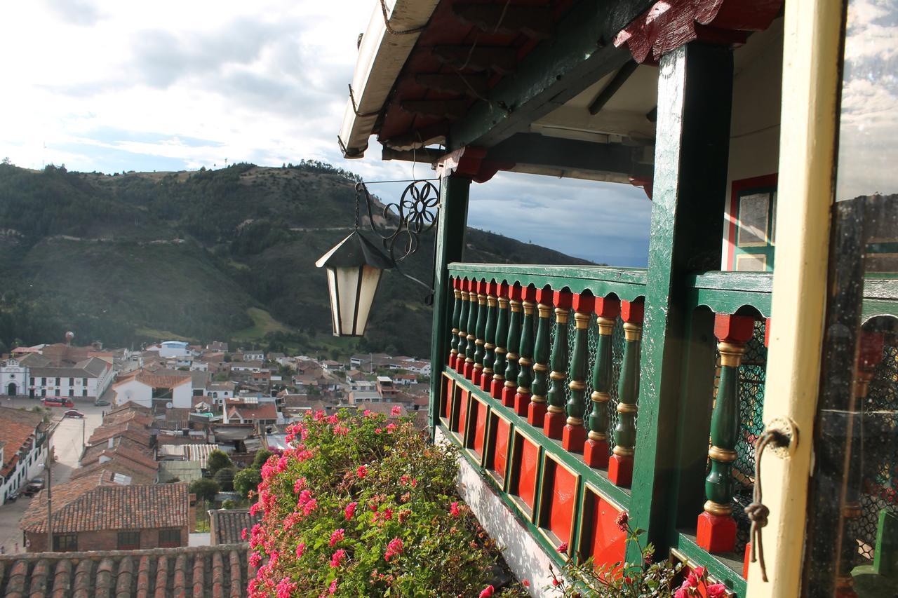 Hotel Porton De Oceta Mongui Bagian luar foto