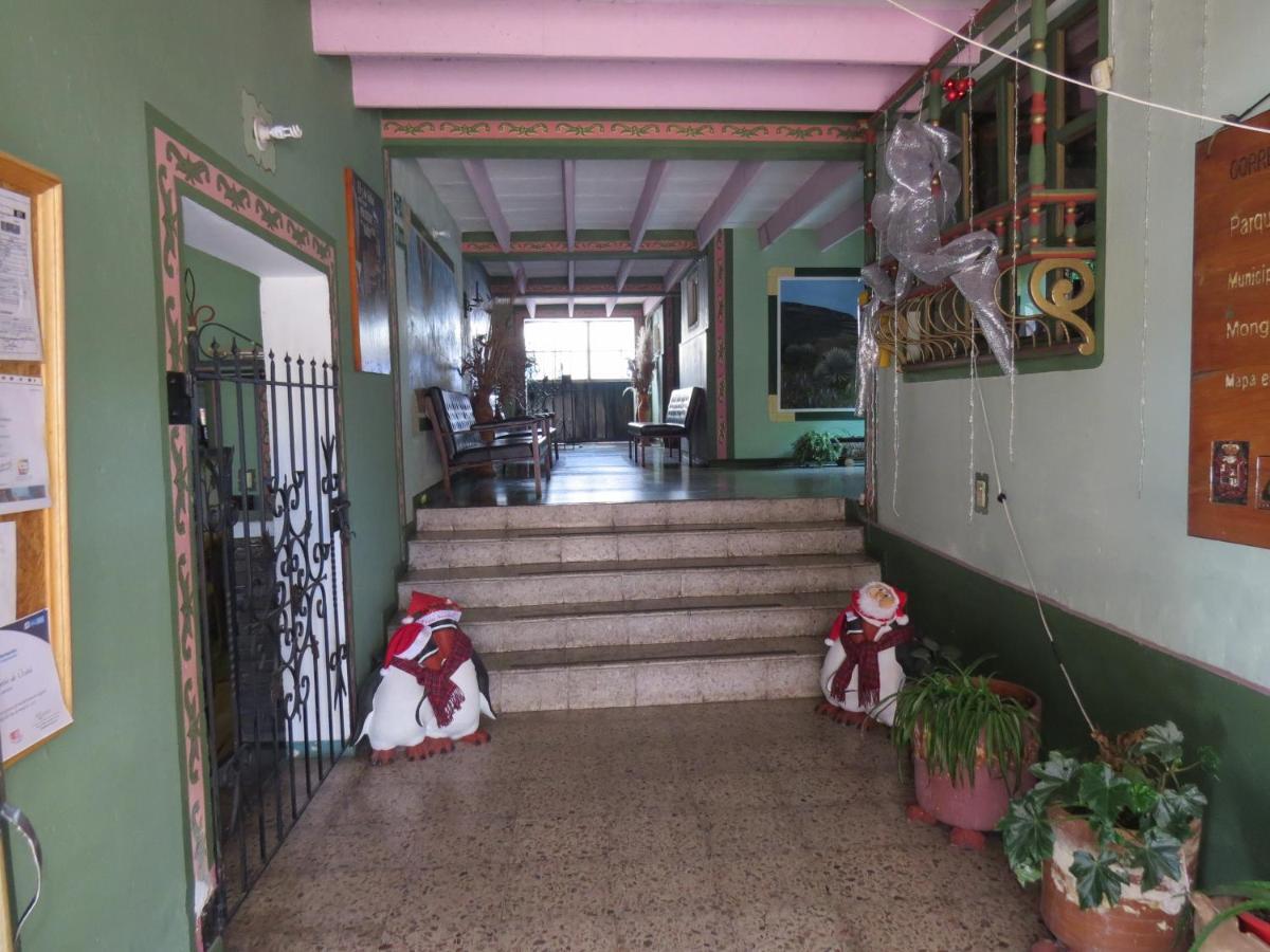 Hotel Porton De Oceta Mongui Bagian luar foto